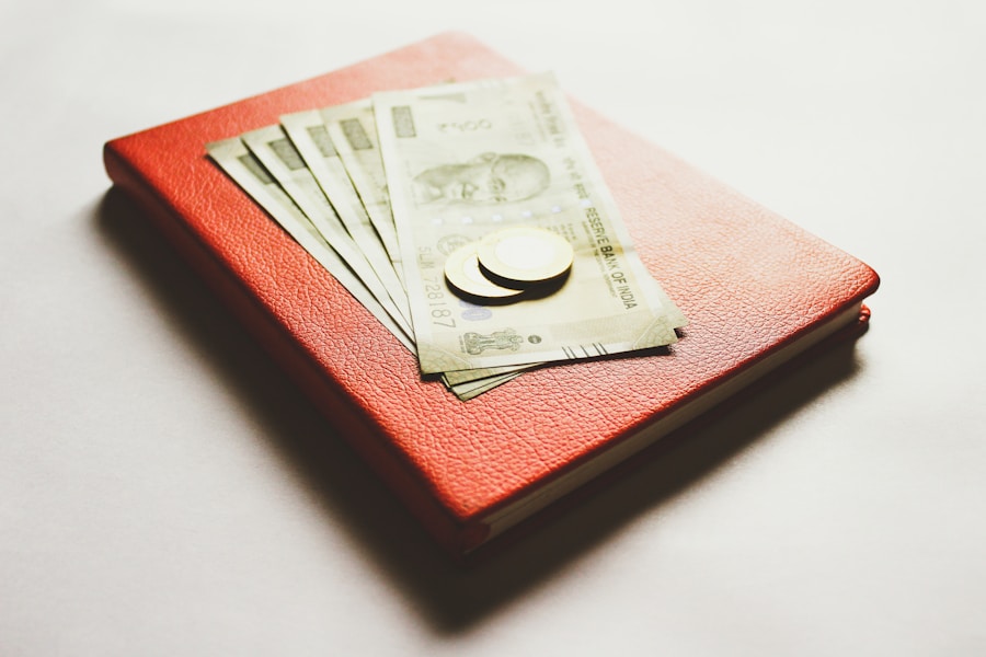 Photo "How to improve your financial education for a more balanced personal life"