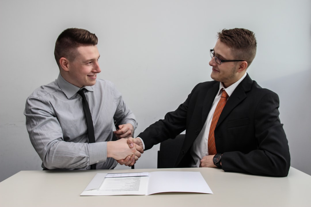 Photo negotiate contract accountant
